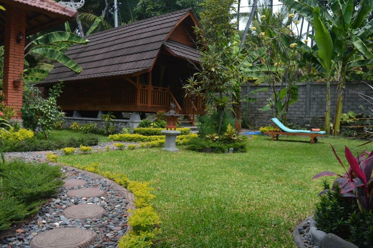 The Lumbung Tejakula Hotel Exterior photo